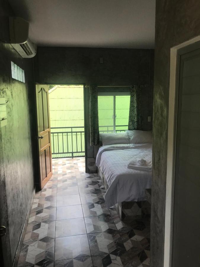 P And P'S Guesthouse Koh Tao Exterior photo